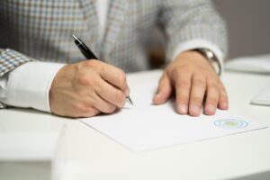 熟年離婚後の賃貸契約をどうするべきか？