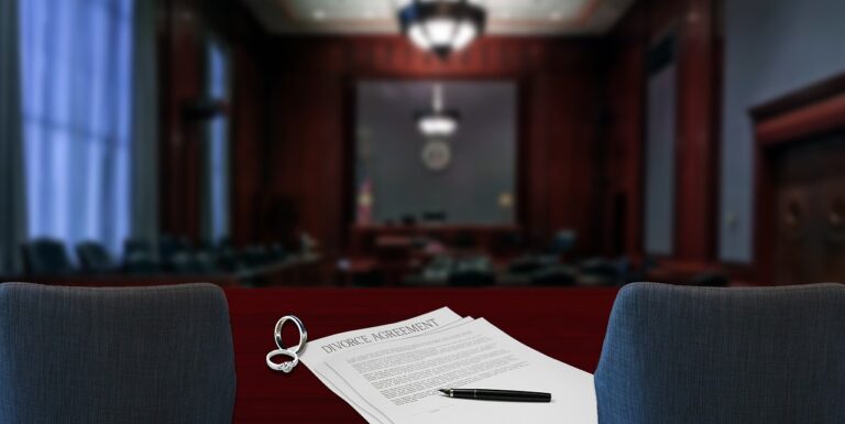 熟年離婚の見積もりを比較する際の注意点は？
