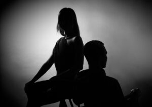 熟年離婚はどこに頼むべき？専門家の選び方と注意点を解説！